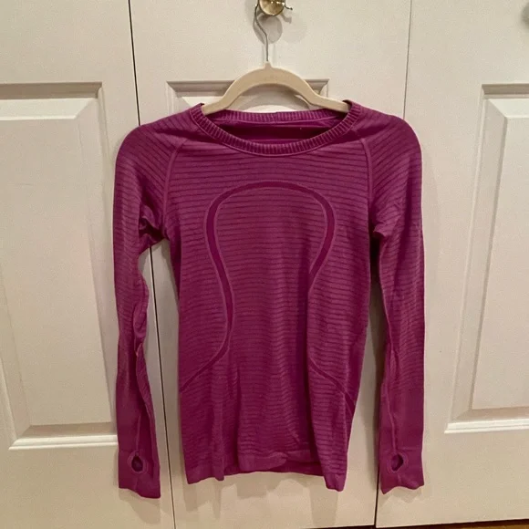 Lululemon swiftly tee - Picture 1 of 3